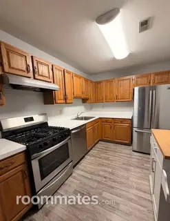 Room for rent in Woodbury, NJ $599, condo