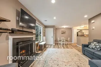 Room for rent in Woodbury, NJ $800, townhouse