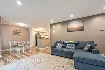 Room for rent in Woodbury, NJ $800, townhouse