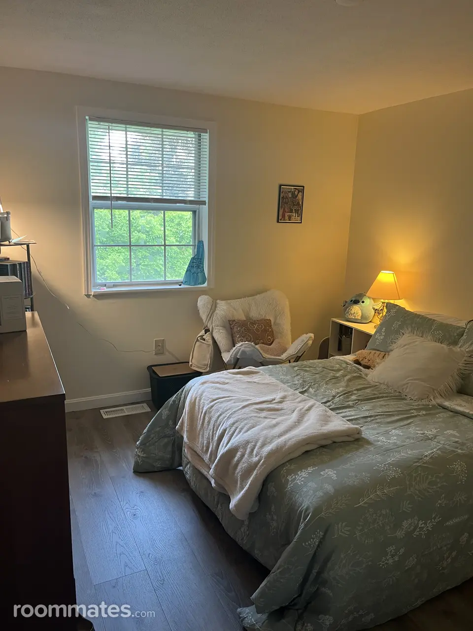 Profile photo 1 of 4