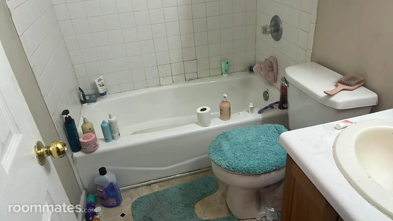 Profile photo 3 of 6