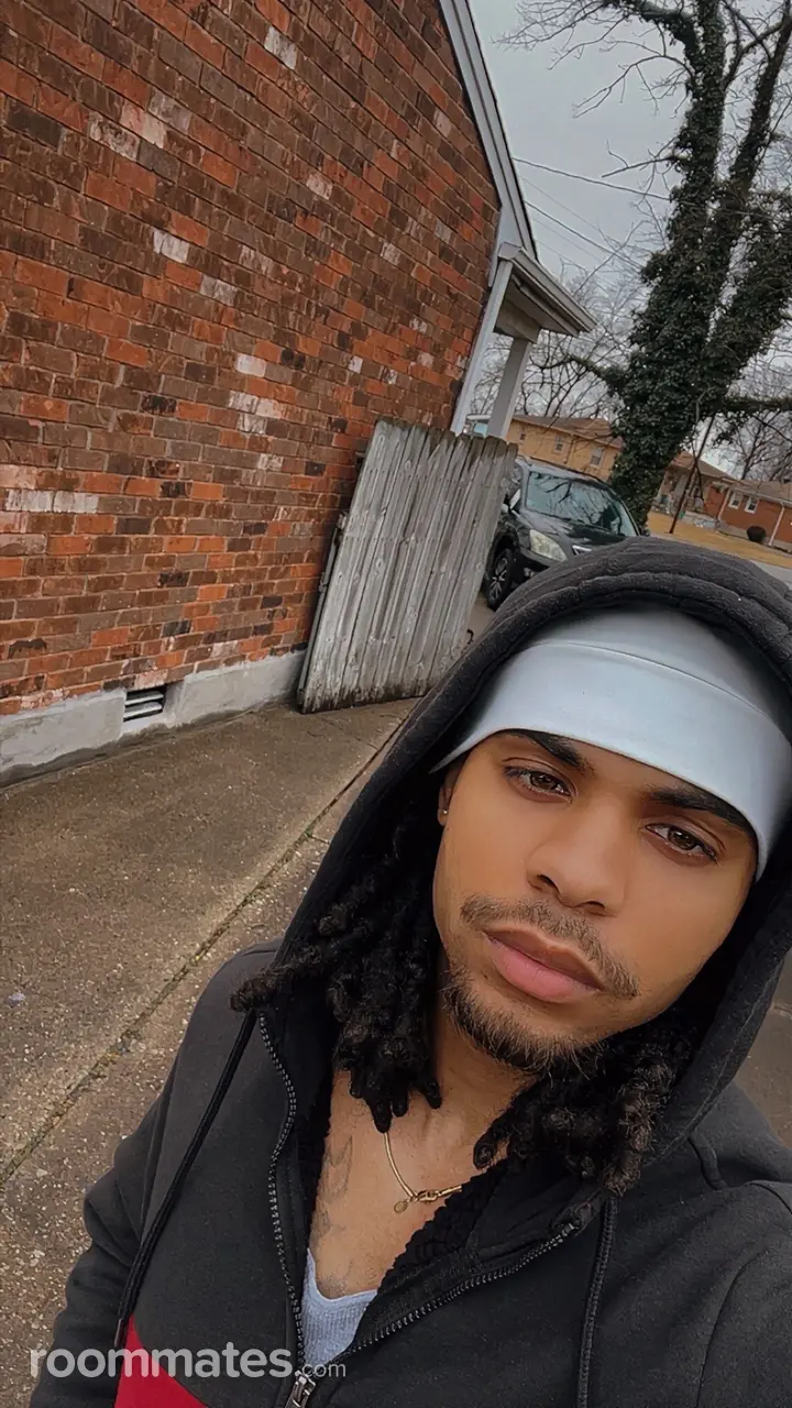 Profile photo 1 of 1