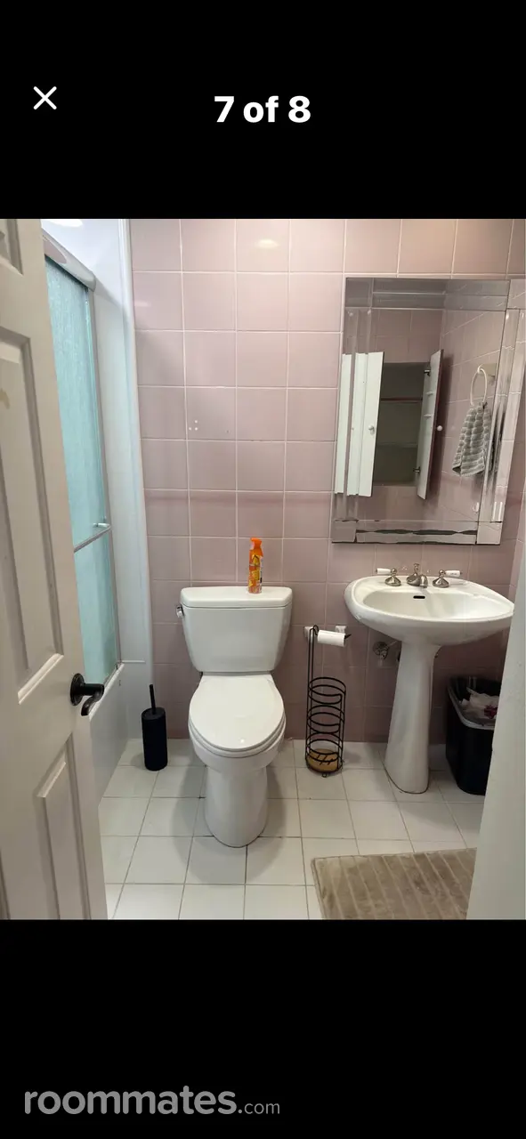 Profile photo 4 of 9