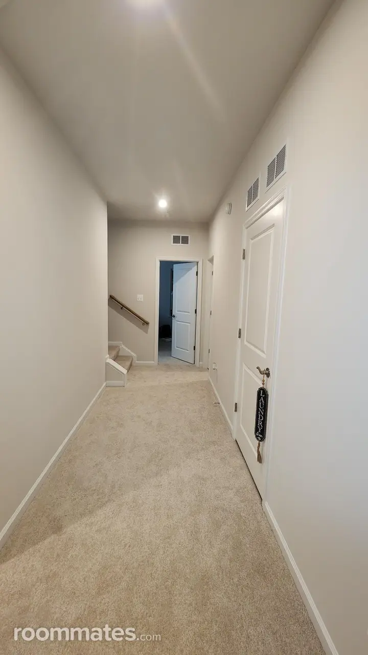 Profile photo 2 of 8