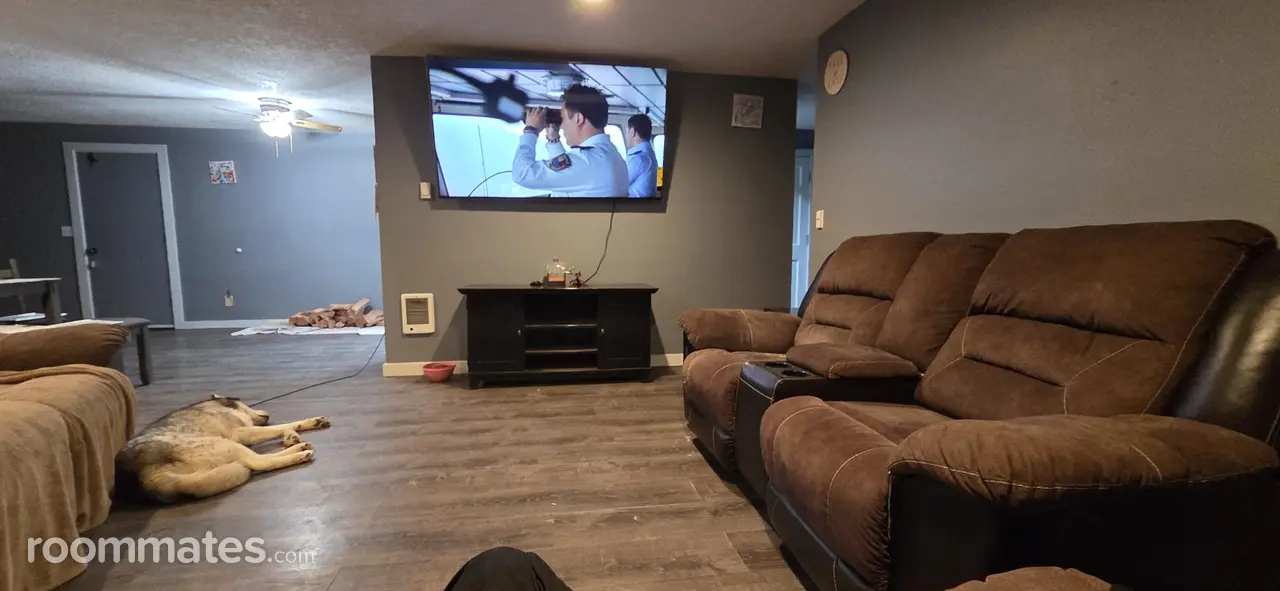 Profile photo 11 of 15