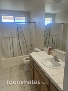 Room for rent in Apple Valley, CA $800, house