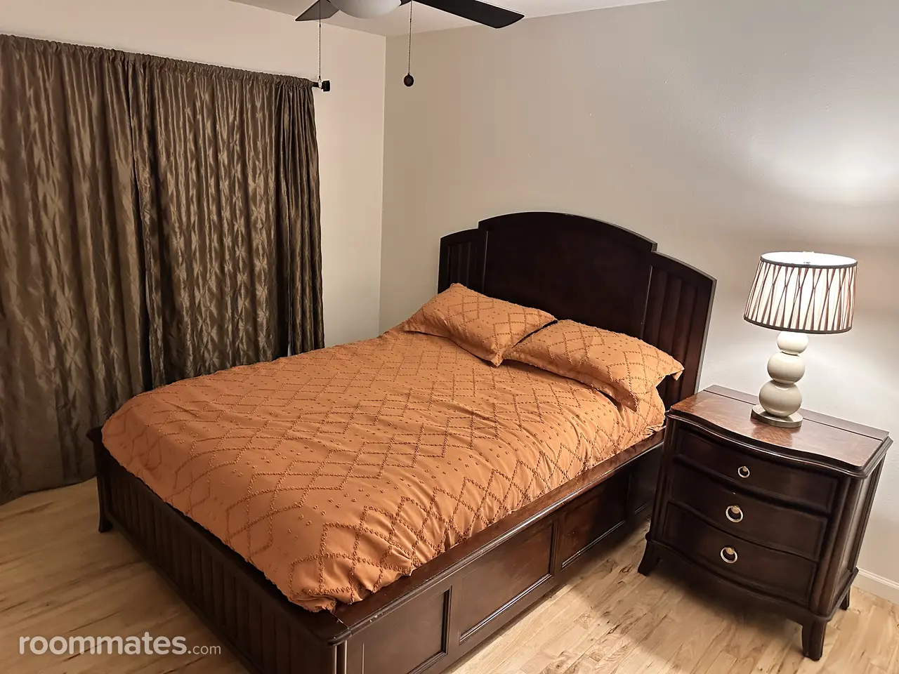 Profile photo 1 of 3