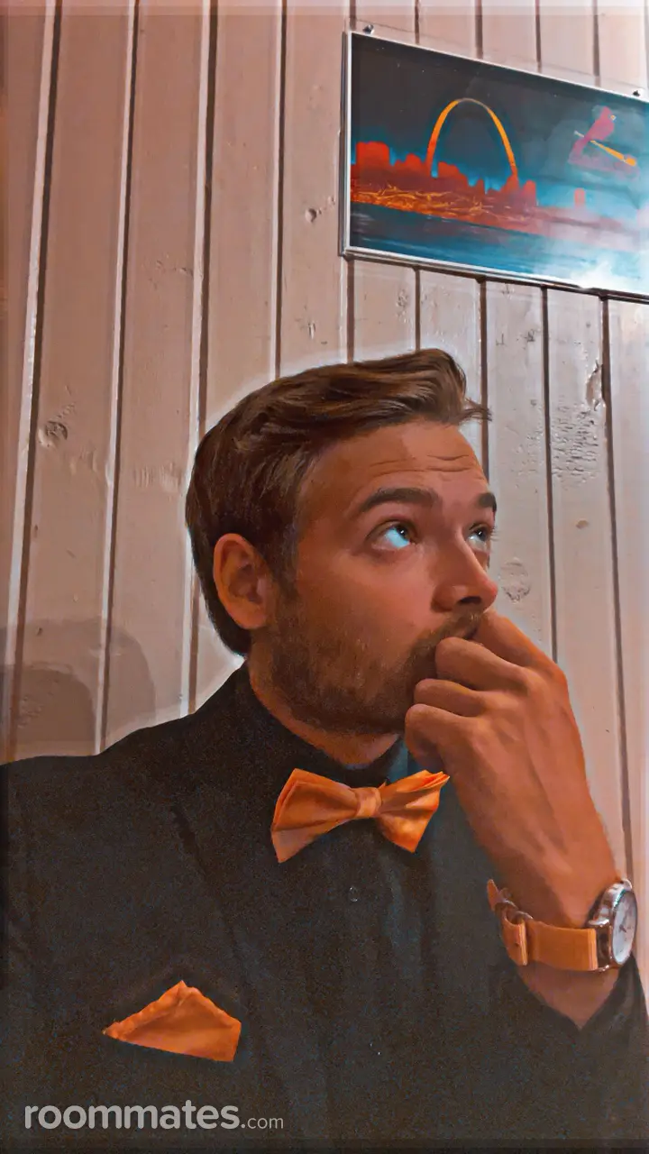 Profile photo 16 of 20