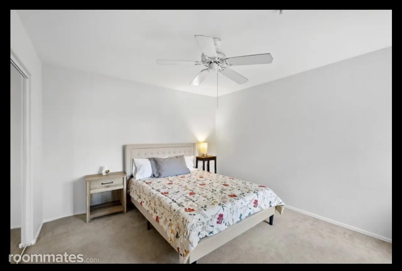 Profile photo 1 of 14