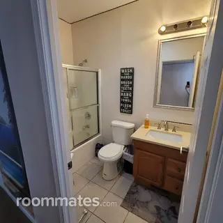 Room for rent in Tahuya, WA $1000, house