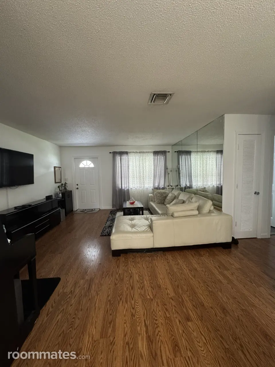 Profile photo 1 of 3