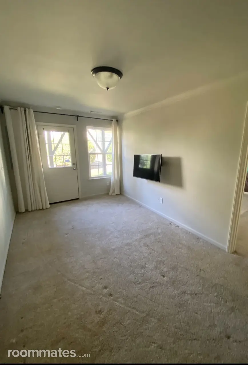 Profile photo 1 of 2