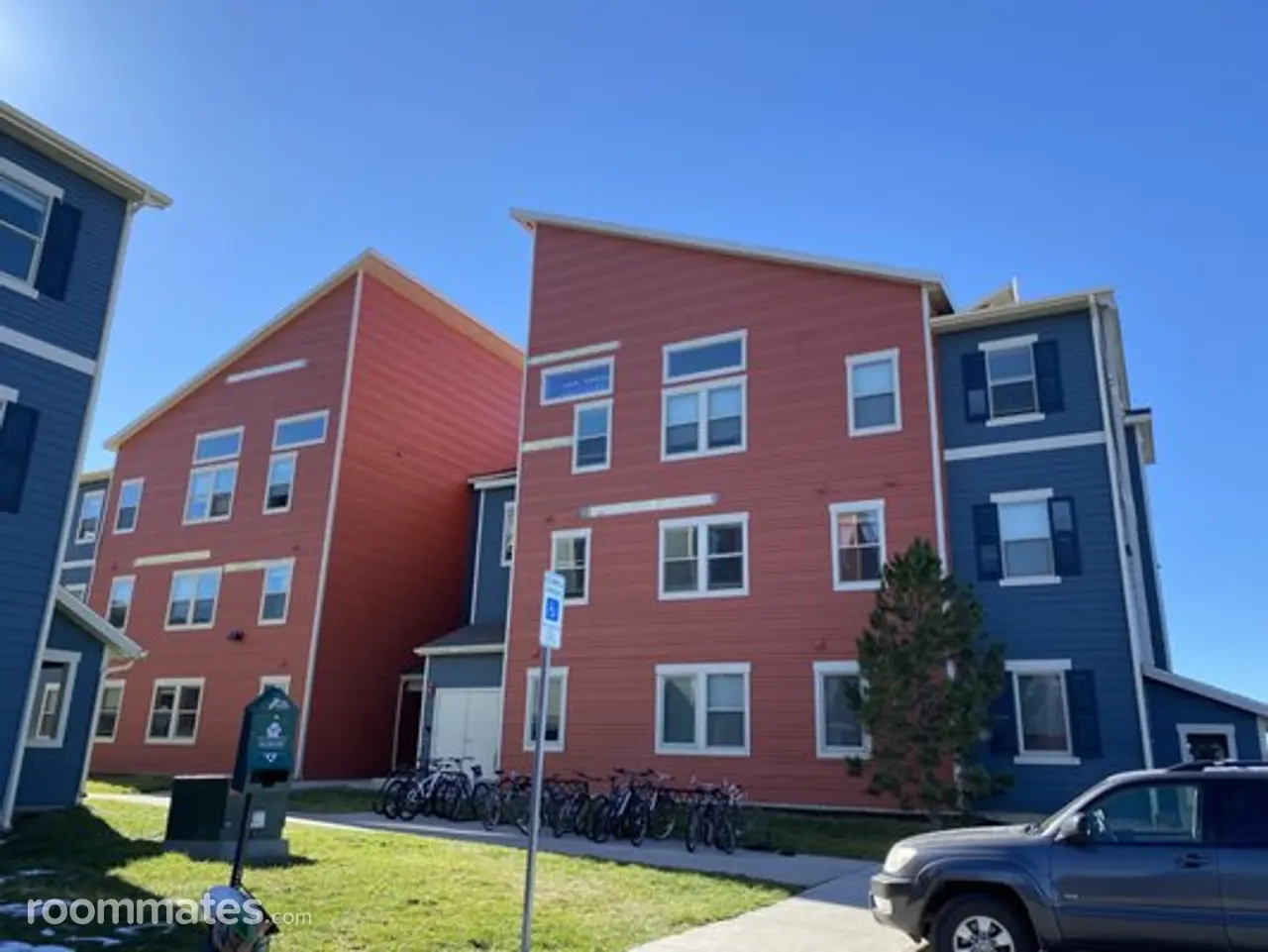 Profile photo 1 of 3