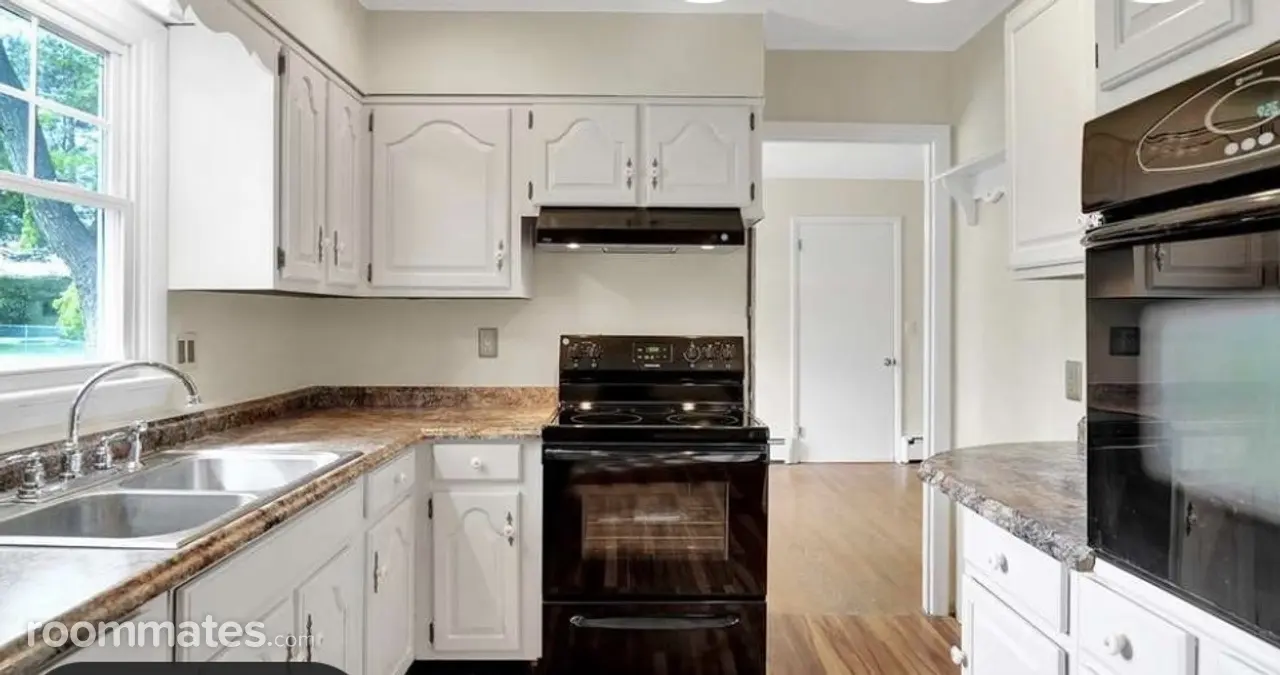 Profile photo 6 of 9