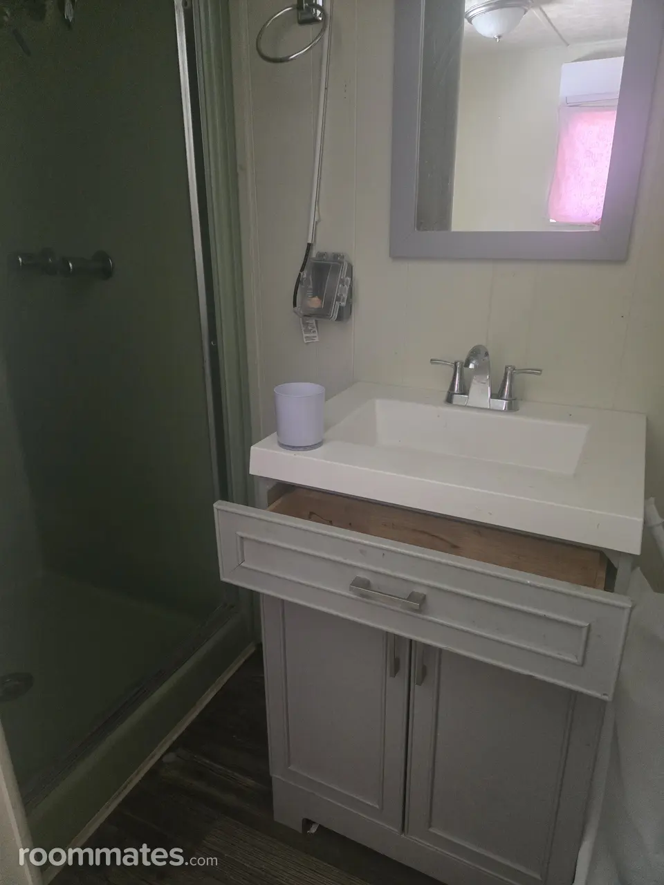 Profile photo 3 of 4