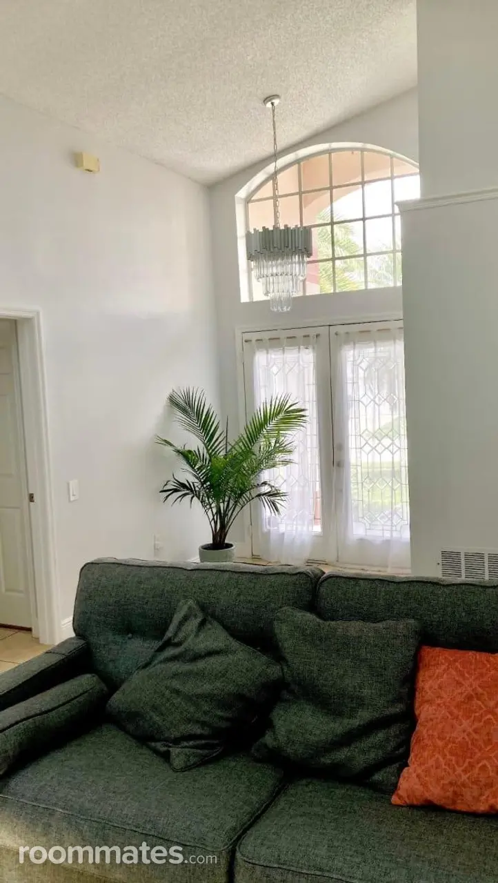 Profile photo 4 of 11