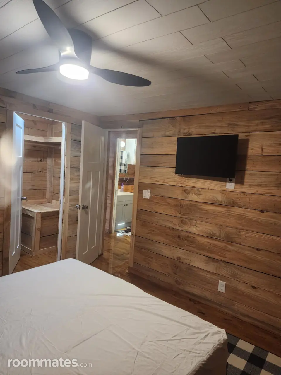 Profile photo 6 of 11