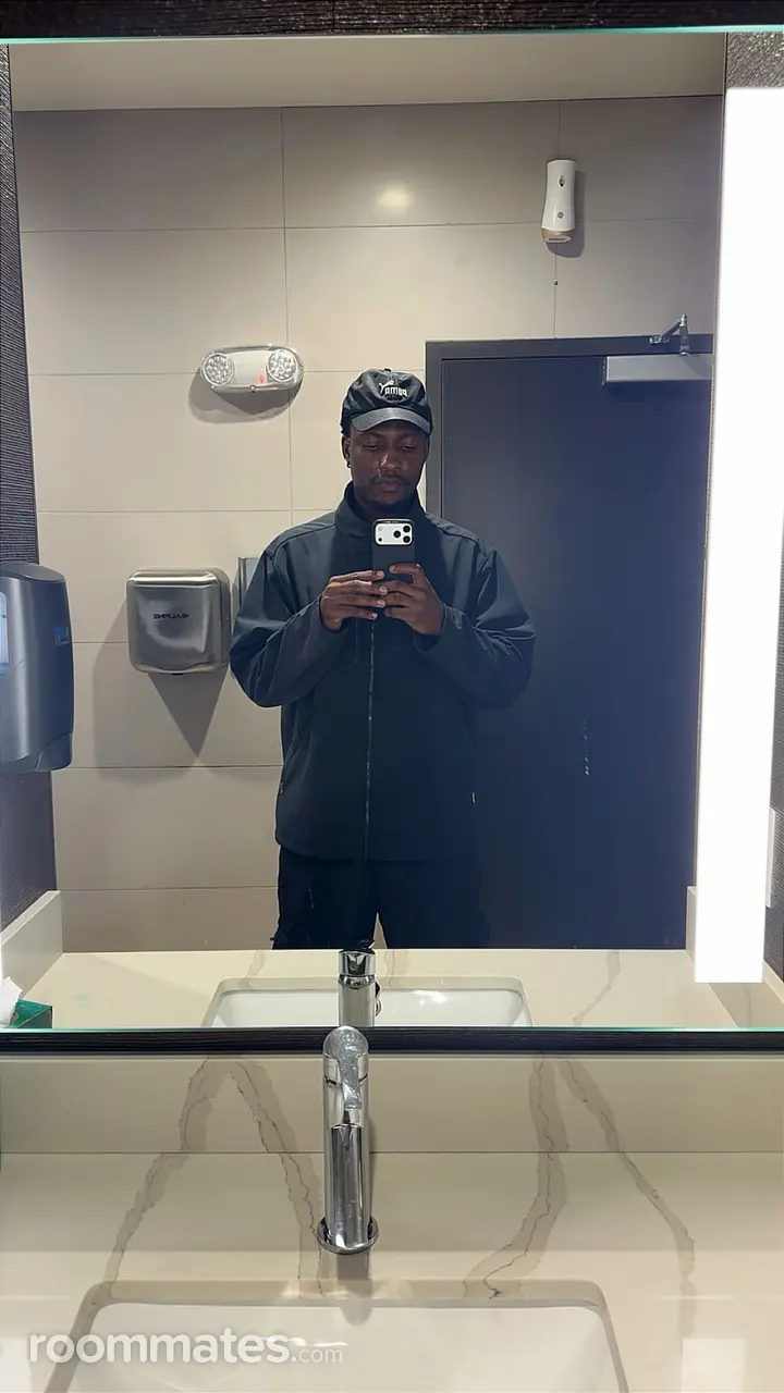 Profile photo 6 of 6