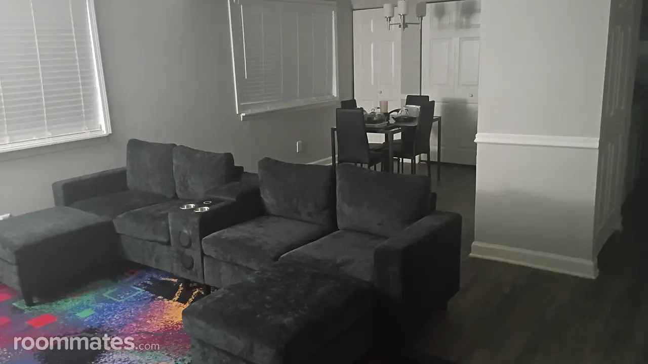 Profile photo 2 of 10