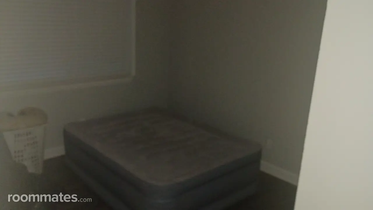 Profile photo 7 of 10