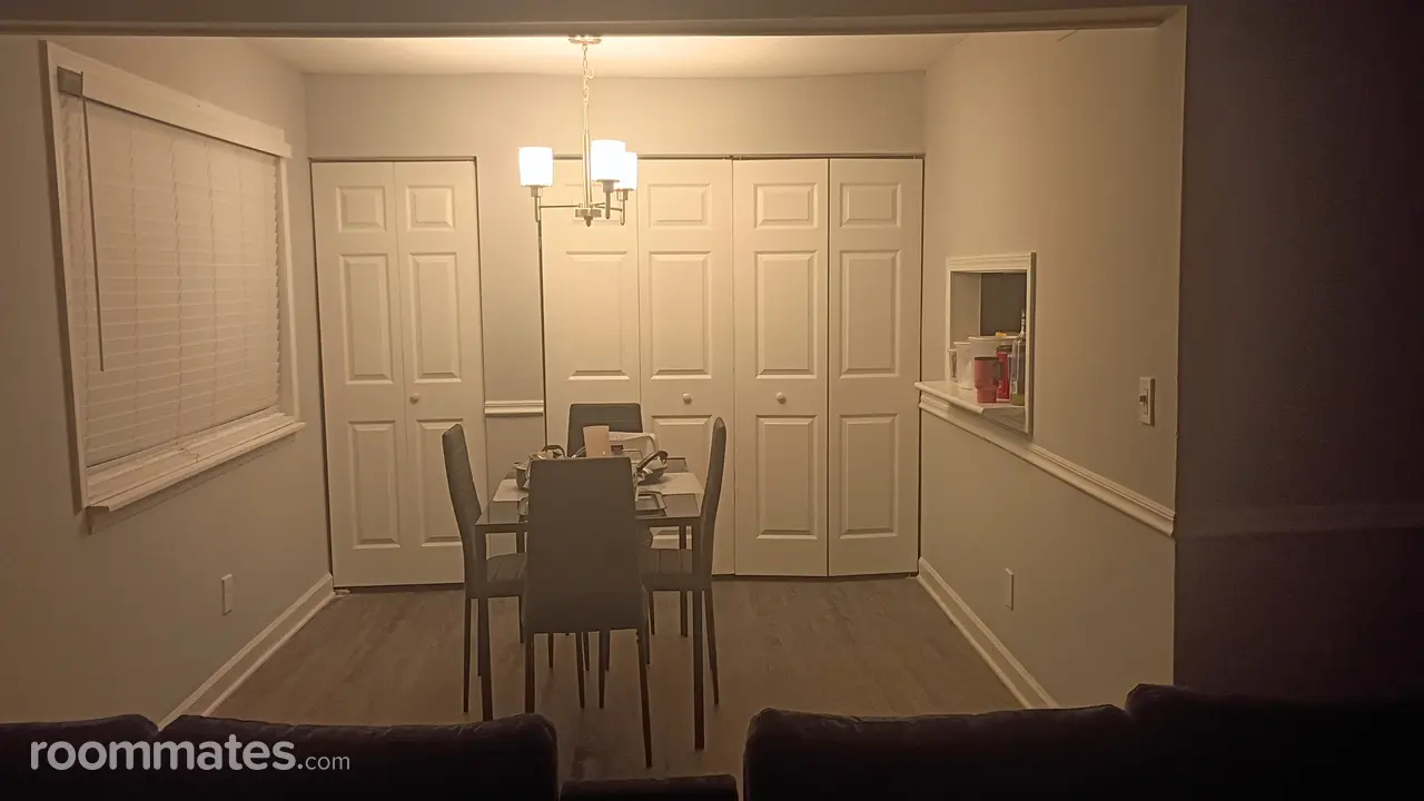 Profile photo 3 of 10