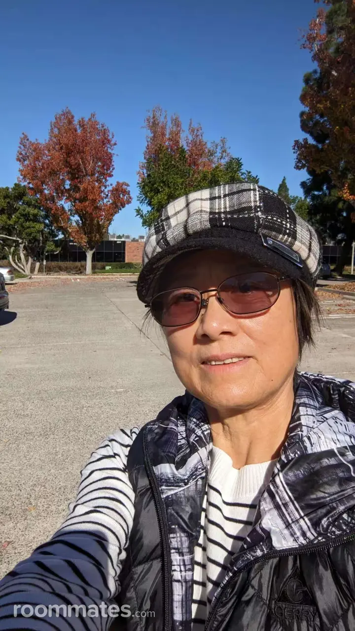 Profile photo 9 of 12