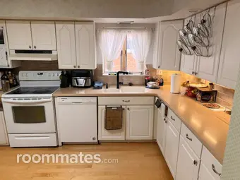 Room for rent in Southgate, MI $950, house