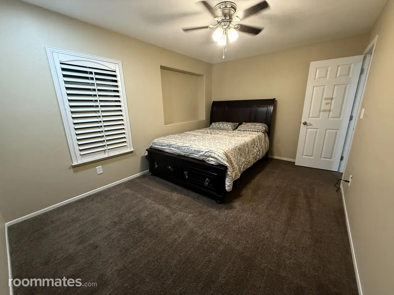 Profile photo 8 of 11