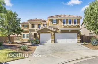 Room for rent in Perris, CA $925, house