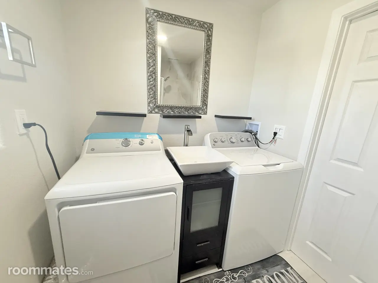 Profile photo 5 of 11