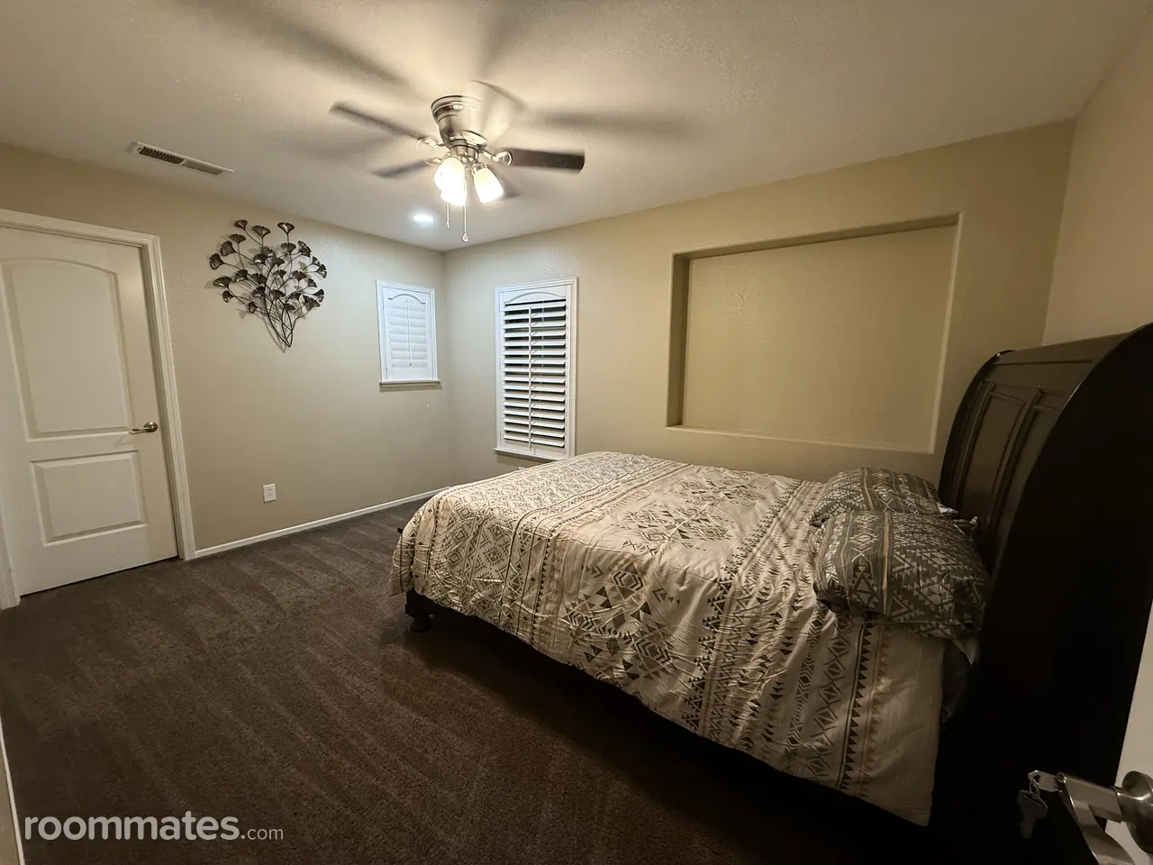 Profile photo 7 of 11