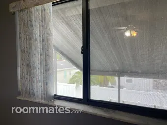 Room for rent in Largo, FL $1100, townhouse