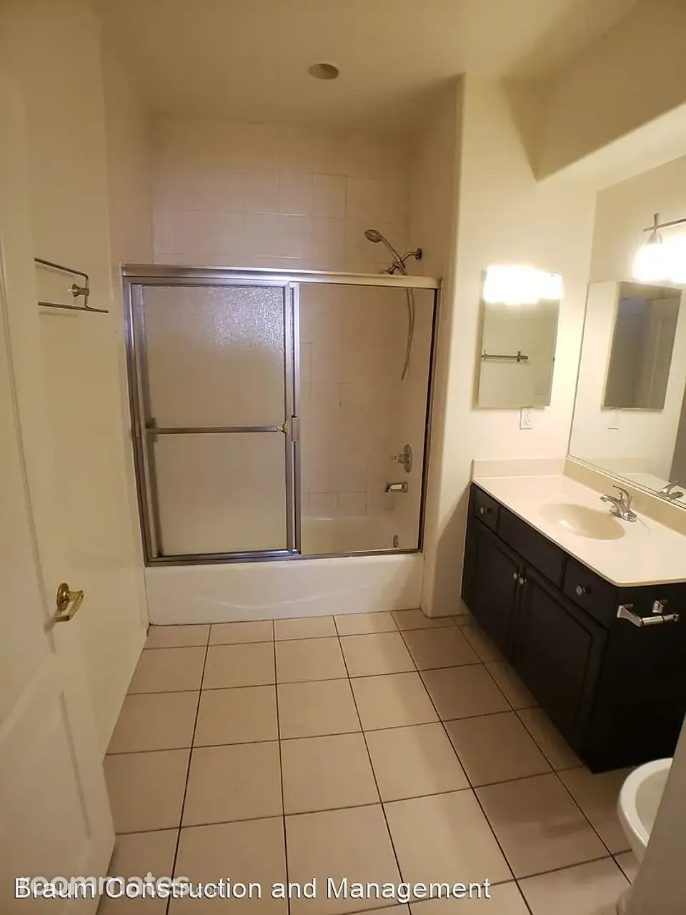 Profile photo 3 of 10