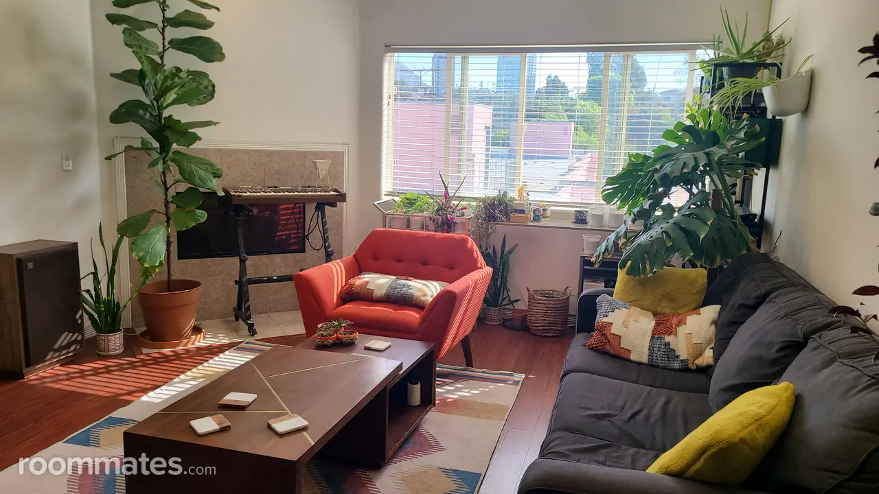 Profile photo 6 of 10