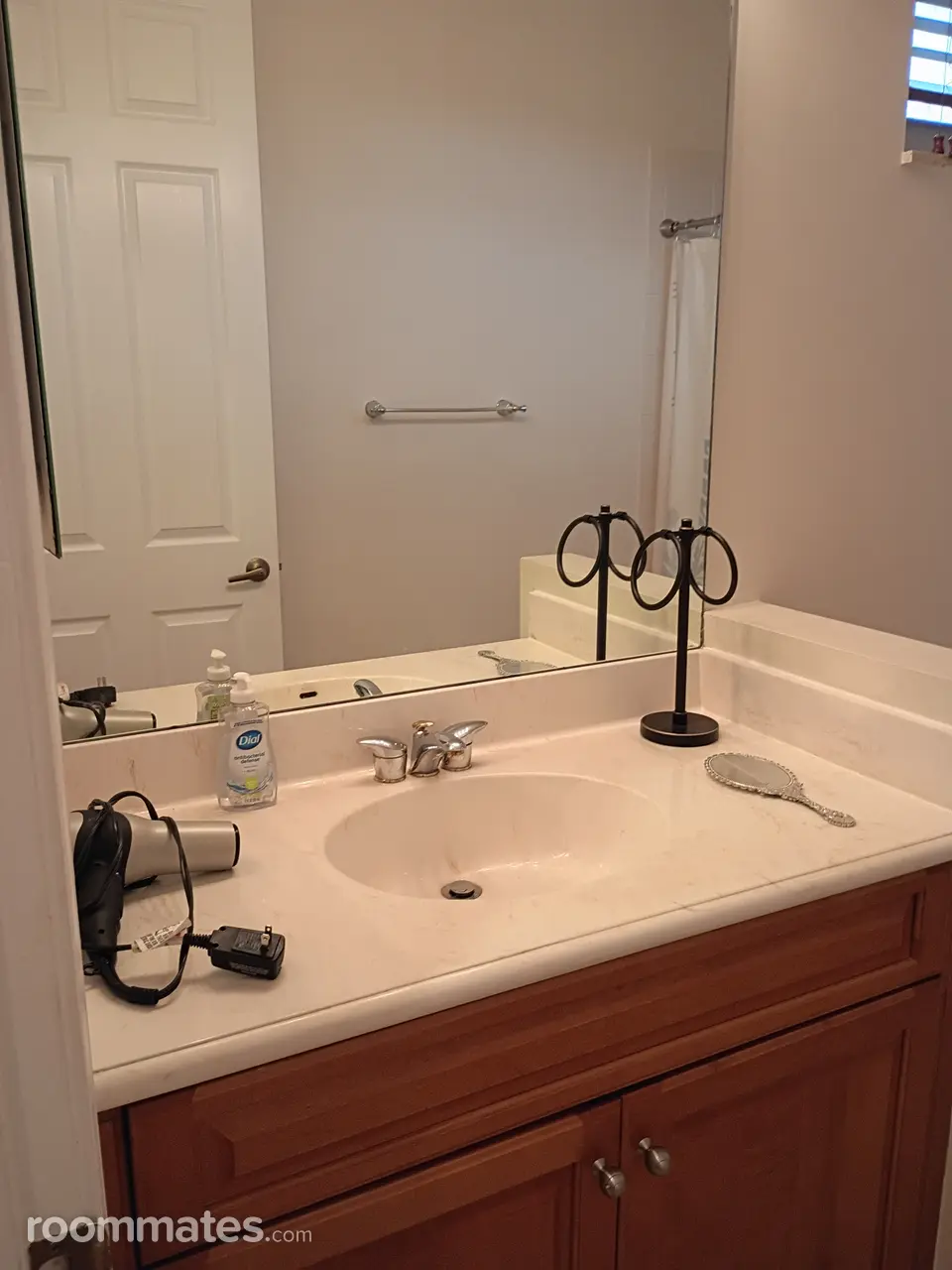 Profile photo 17 of 20