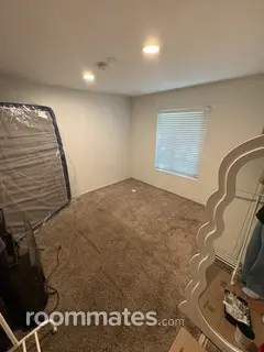 Room for rent in Anaheim, CA $970, house