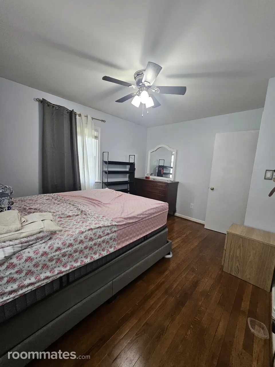 Profile photo 5 of 6