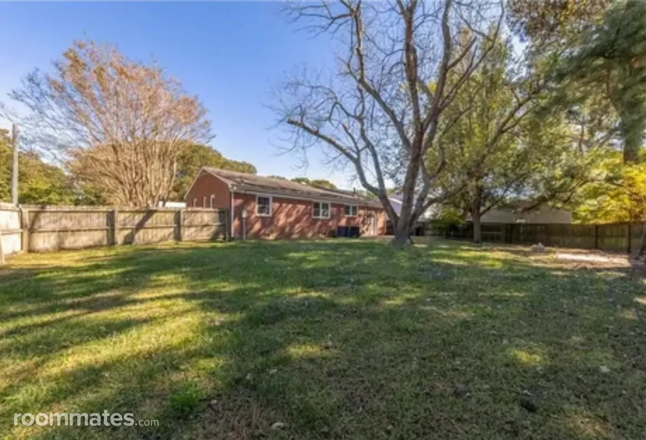 Profile photo 4 of 6