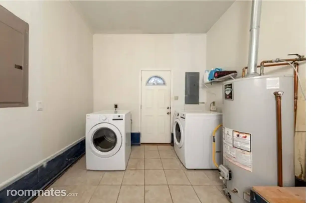 Profile photo 3 of 6