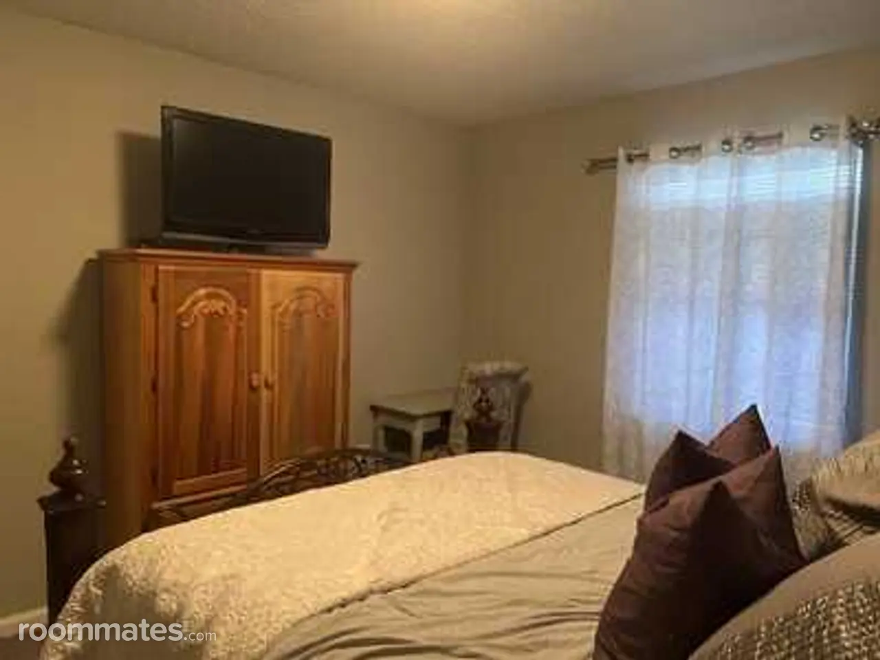 Profile photo 2 of 4