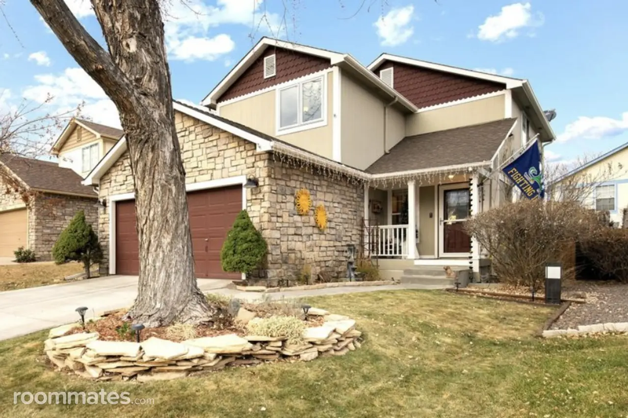 Profile photo 1 of 8