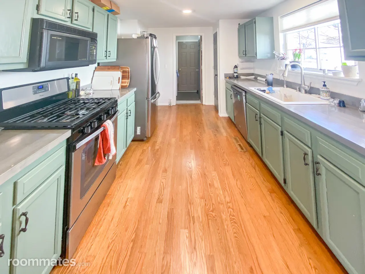 Profile photo 6 of 8