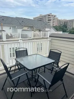 Room for rent in Arlington, VA $1950, townhouse