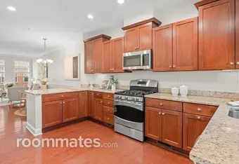 Room for rent in Arlington, VA $1950, townhouse