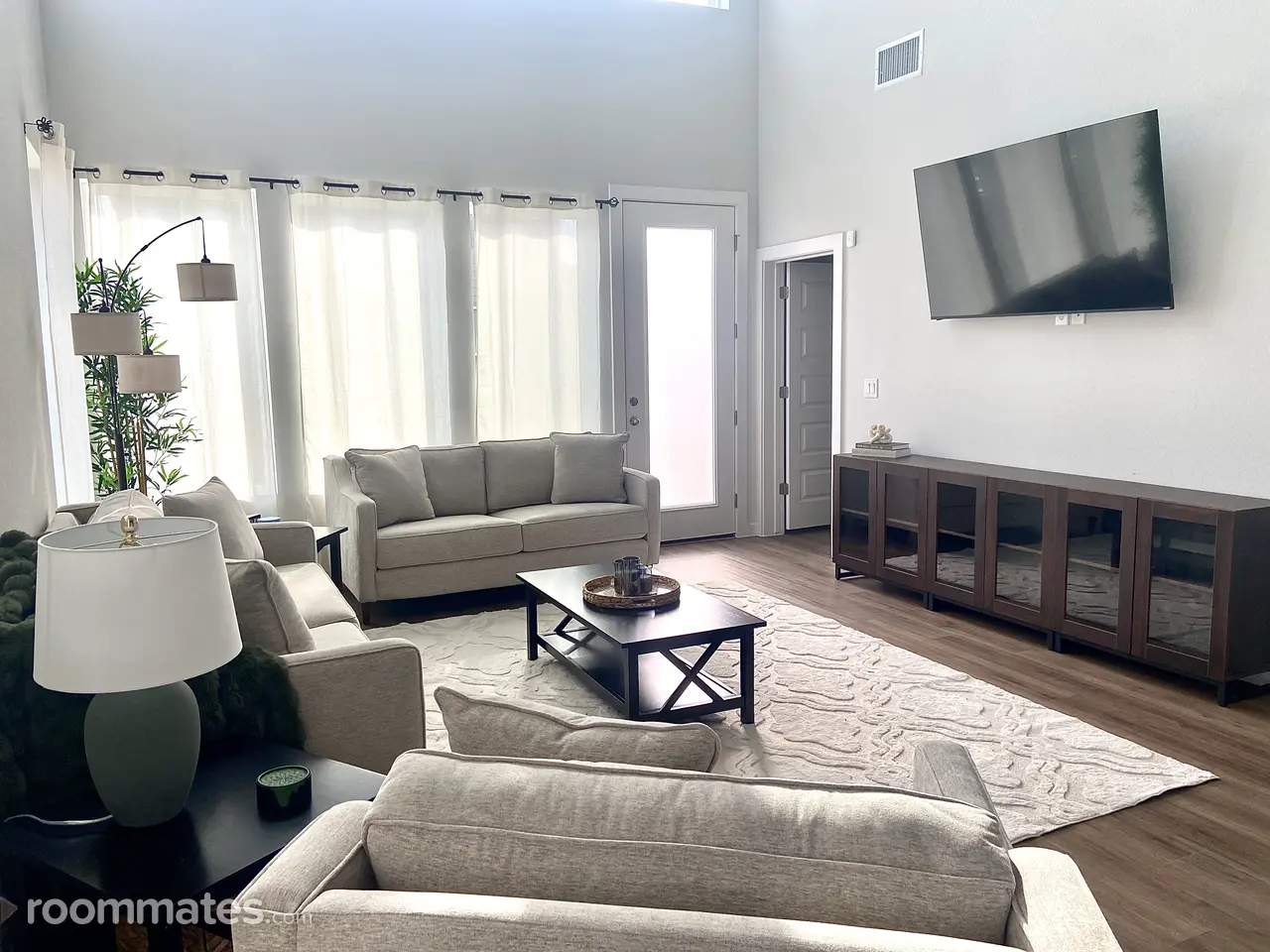 Profile photo 1 of 11