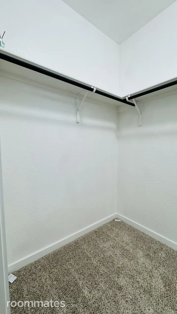 Profile photo 5 of 11