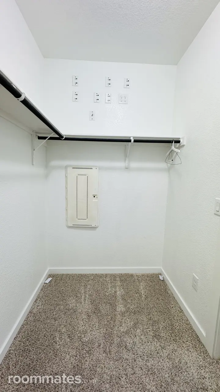 Profile photo 9 of 11