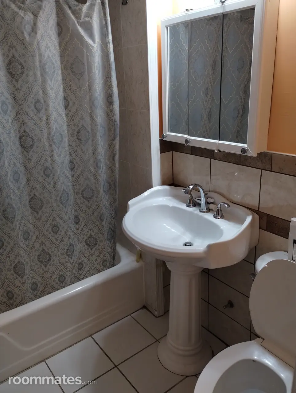 Profile photo 5 of 6