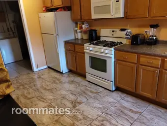 Room for rent in Chicago, IL $600, apartment