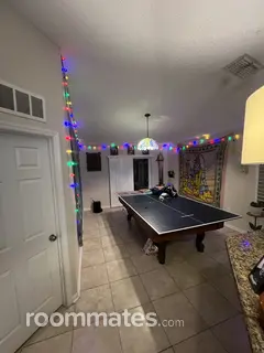 Room for rent in Jacksonville, FL $800, house